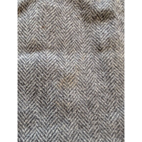 Pendleton Gray Herringbone Wool Skirt Size 12 midi Button Waist Closure - Picture 4 of 6